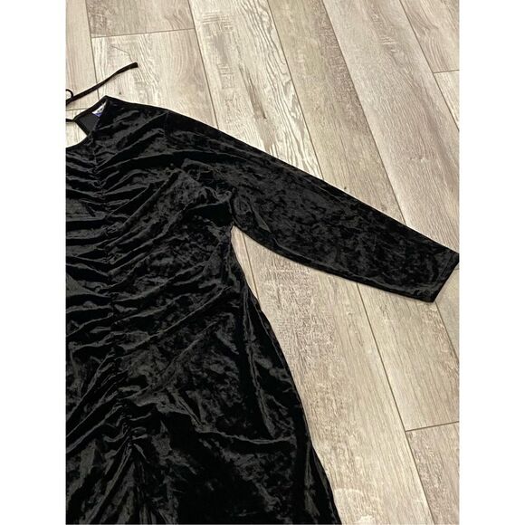 Future Collective faux crushed velvet, black long maxi dress size 3X - Picture 4 of 12